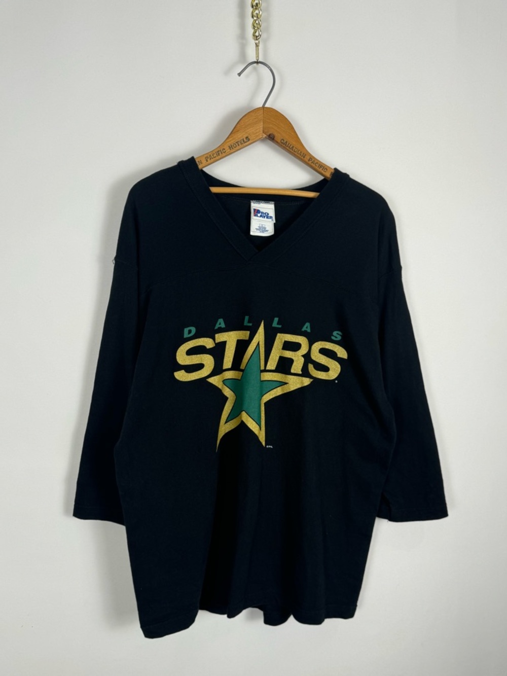 Vintage 90s Pro Player Dallas Stars Black Jersey with Green and Gold Logo